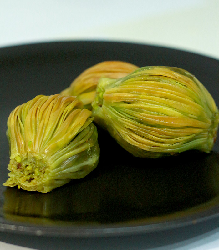 fistikli midye baklava